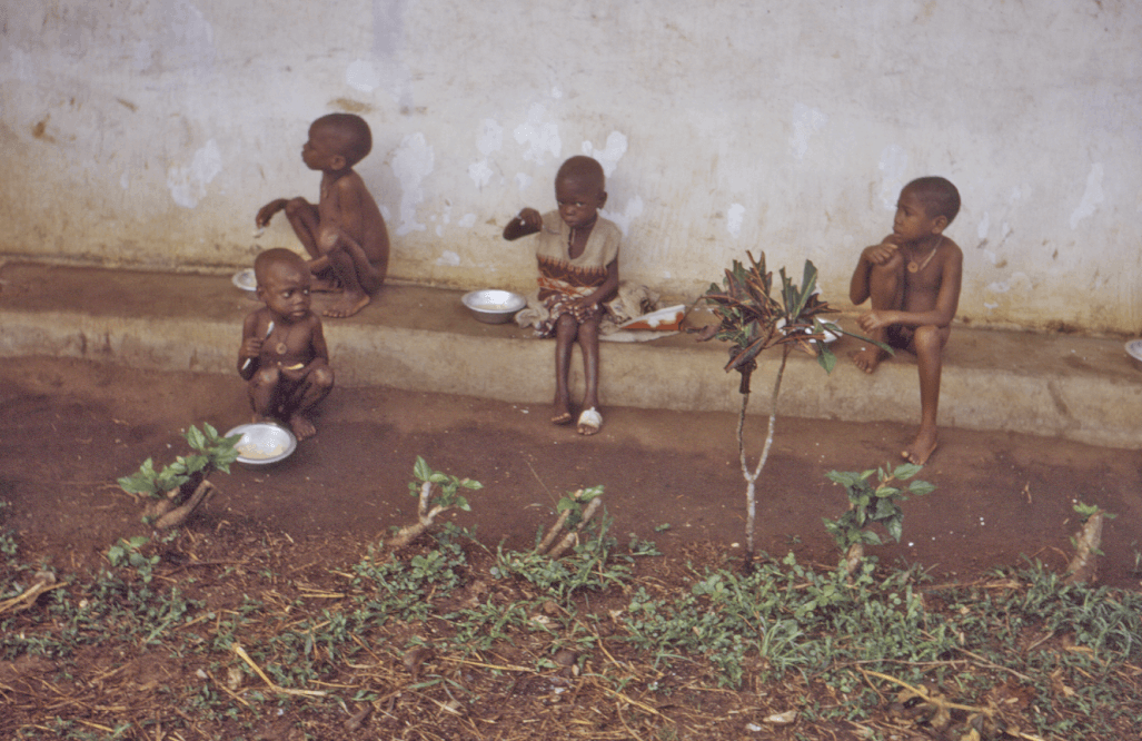 ICRC scales up Nigeria-Biafra operation — archival photograph